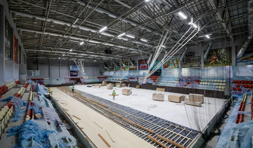 İzmir'de Celal Atik Spor Salonu FIBA standartlarına kavuşuyor