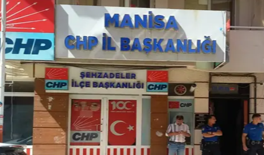 Manisa CHP İl Başkanlığı'nda Kavga: Polis Müdahale Etti, 1 Kişi Yaralandı