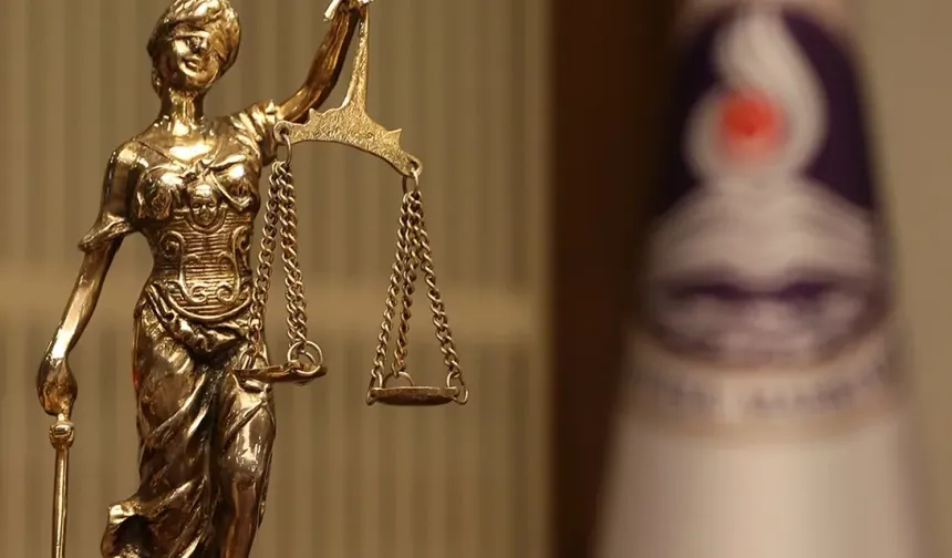 AYM, süresiz yoksulluk nafakasını düzenleyen ibareyi iptal etti
