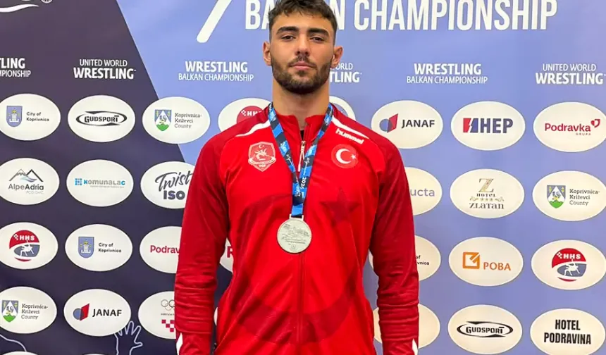 İzmirli Muhammed Balkan ikincisi oldu